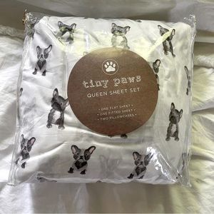 Frenchie Queen size Bedsheet Set